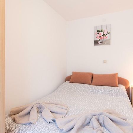 Apartment Adrijana Врбник Экстерьер фото