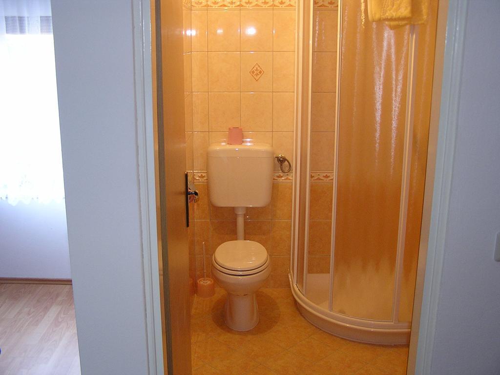 Apartment Adrijana Врбник Экстерьер фото